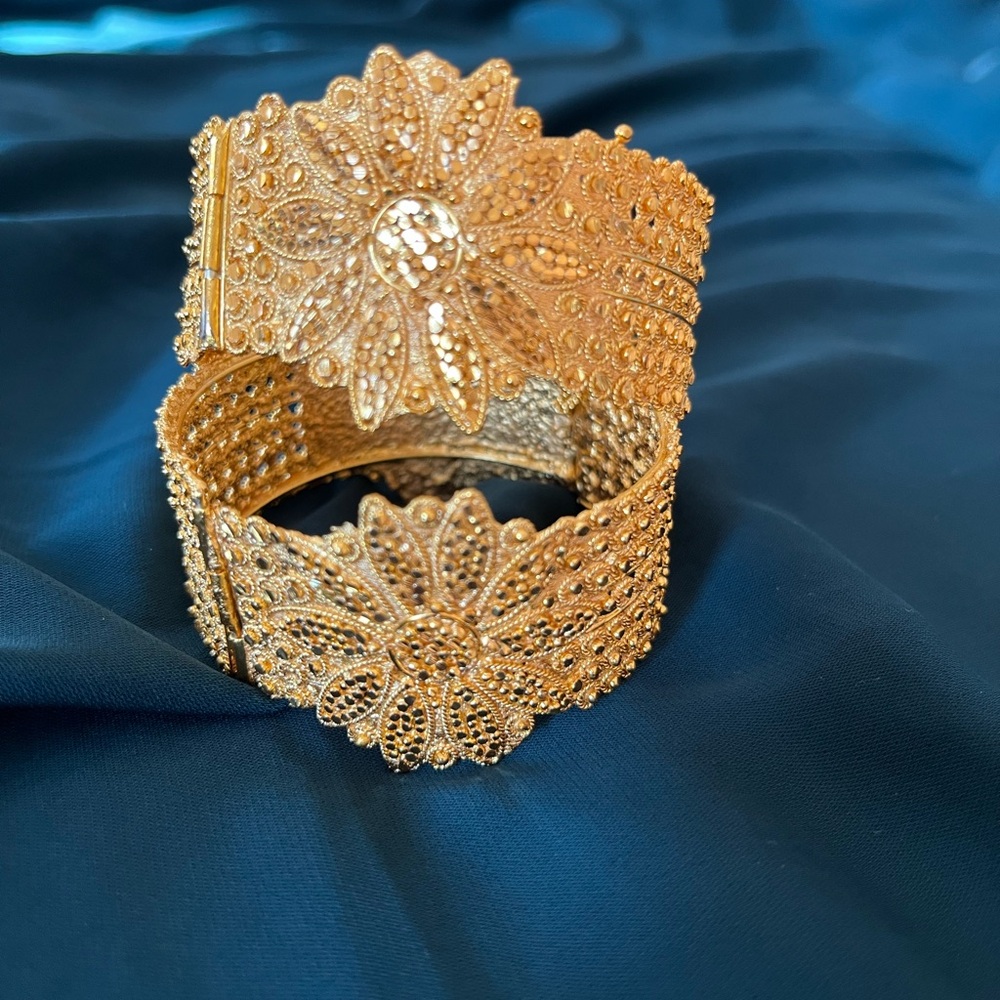 Ornate Gold Floral Bracelet